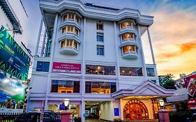 Hotel Abad Plaza Ernakulam